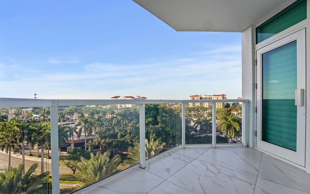 Townsend Place Condos Balcony Upgrade-Tempered Laminated Glass by Dreamwalls-11