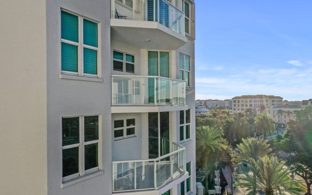 Townsend Place Condos Balcony Upgrade-Tempered Laminated Glass by Dreamwalls-8